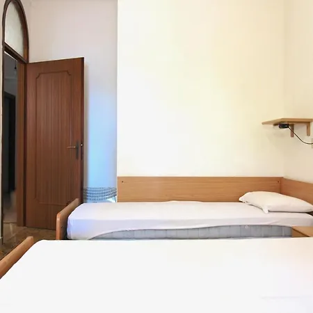Con Giardino E Posto Auto Appartement Jesolo